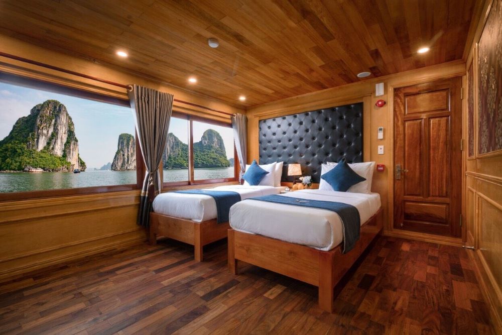 crociera notturna nella baia di Halong